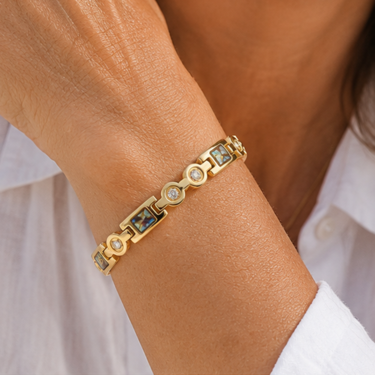 Ladies Magnetic Therapy Bracelet -Gold